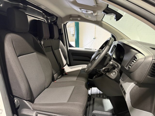 2022 VAUXHALL VIVARO - Photo 6