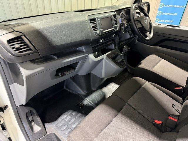 2022 VAUXHALL VIVARO - Photo 5