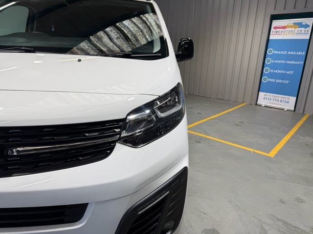 2022 VAUXHALL VIVARO - Photo 11