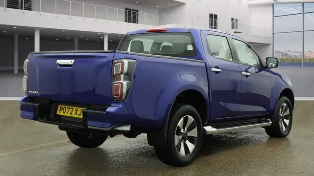 2022 ISUZU D-MAX - Photo 4