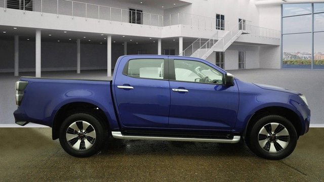2022 ISUZU D-MAX - Photo 5