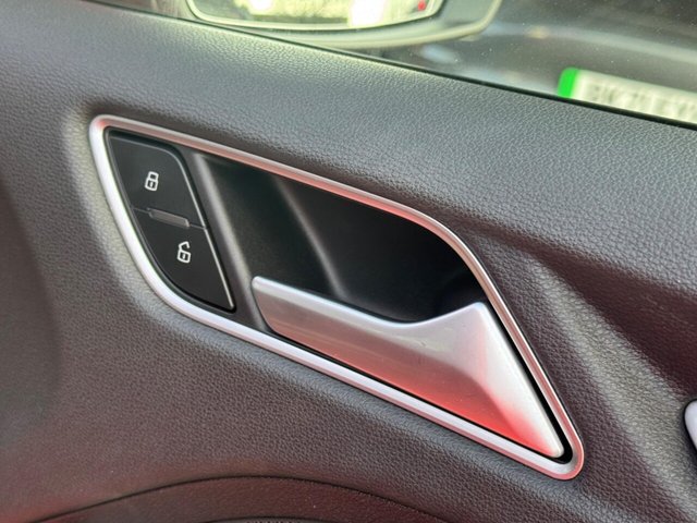 2015 AUDI A3 2015 2.0 TDI S line Sportback S Tronic quattro Euro 6 (s/s) 5dr - Photo 9