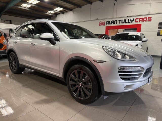 2013 PORSCHE CAYENNE
