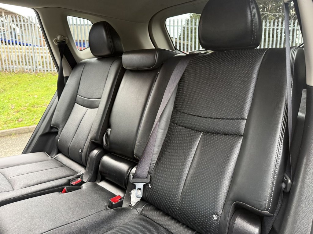 USED 2015 15 NISSAN X-TRAIL 1.6 dCi Tekna SUV 5dr Diesel XTRON Euro 5 (s/s) (130 ps) 360 Camera, Heated Seats