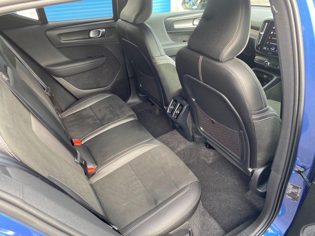USED 2019 69 VOLVO XC40 2.0 T5 R-Design Pro SUV 5dr Petrol Auto AWD Euro 6 (s/s) (247 ps) TOP SPECIFICATION R DESIGN PRO XC40