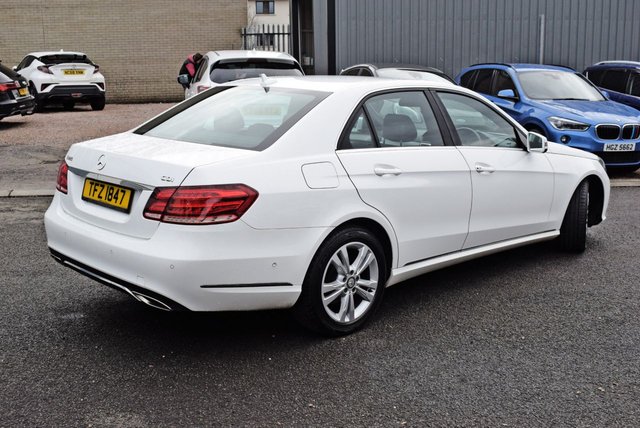 2014 MERCEDES-BENZ E-CLASS 2.1 E220 CDI SE Saloon 4dr Diesel G-Tronic+ Euro 5 (s/s) (170 ps) - Photo 5