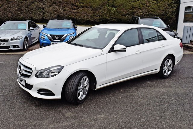 2014 MERCEDES-BENZ E-CLASS 2.1 E220 CDI SE Saloon 4dr Diesel G-Tronic+ Euro 5 (s/s) (170 ps) - Photo 9