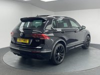 USED 2017 17 VOLKSWAGEN TIGUAN 2.0 TDI BlueMotion Tech R-Line SUV 5dr Diesel DSG 4Motion Euro 6 (s/s) (150 ps) FULL SERVICE HISTORY + PANORAMIC GLASS SUNROOF