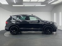 USED 2017 17 VOLKSWAGEN TIGUAN 2.0 TDI BlueMotion Tech R-Line SUV 5dr Diesel DSG 4Motion Euro 6 (s/s) (150 ps) FULL SERVICE HISTORY + PANORAMIC GLASS SUNROOF