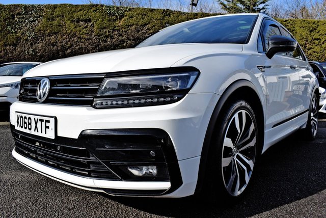 2019 VOLKSWAGEN TIGUAN 2.0 TDI R-Line SUV 5dr Diesel DSG 4Motion Euro 6 (s/s) (190 ps) - Photo 8