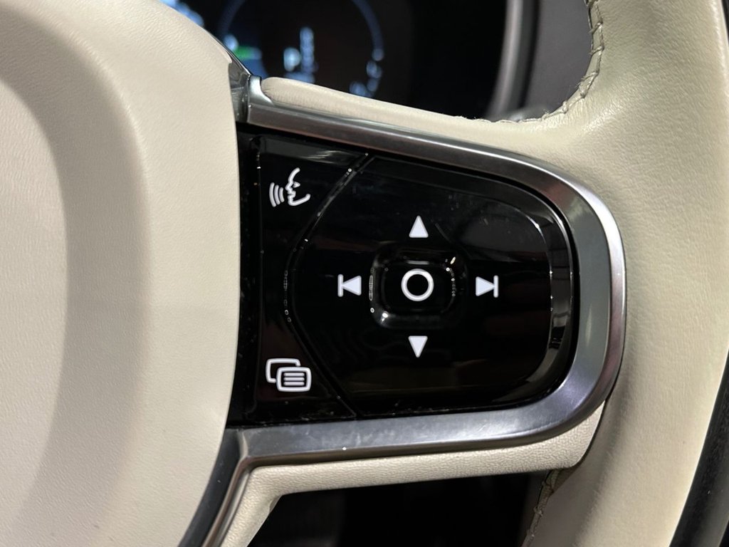 USED 2020 20 VOLVO XC90 2.0h T8 Twin Engine Recharge 11.6kWh Inscription SUV 5dr Petrol Plug-in Hybrid Auto 4WD Euro 6 (s/s) (390 ps) 