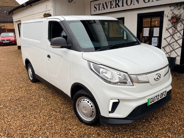 2022 edeliver 3 50.23kwh panel van 5dr electric auto fwd l1 (122 ps) one former keeper, low mileage, 35 kw power,... photo