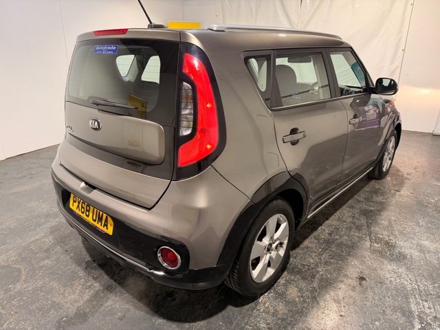 2018 KIA SOUL - Photo 6