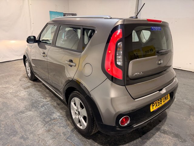 2018 KIA SOUL - Photo 4