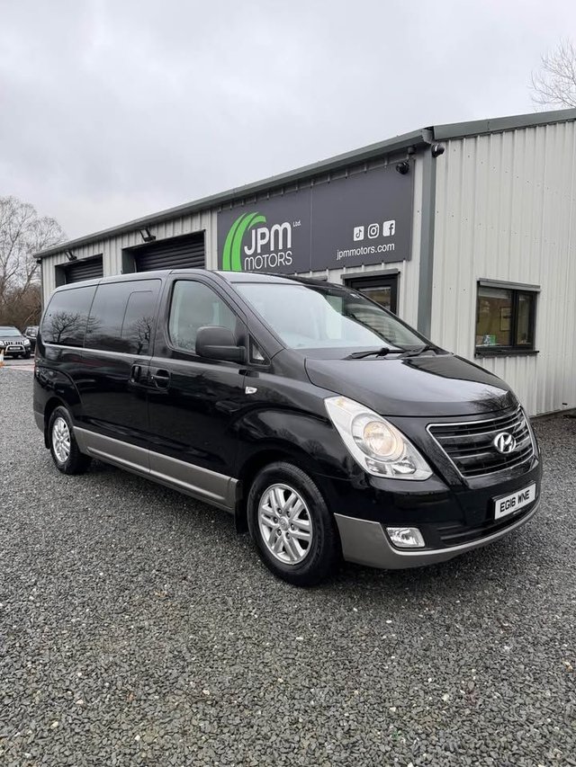 View our HYUNDAI i800