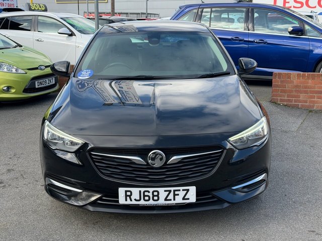 2018 Vauxhall Insignia 1.6L Design 5dr - Photo 2