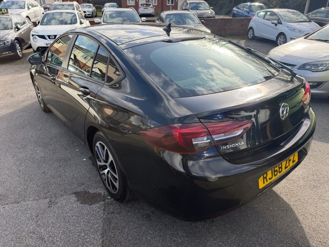 2018 Vauxhall Insignia 1.6L Design 5dr - Photo 6