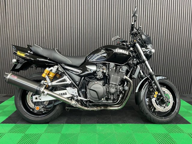 View our YAMAHA XJR1300