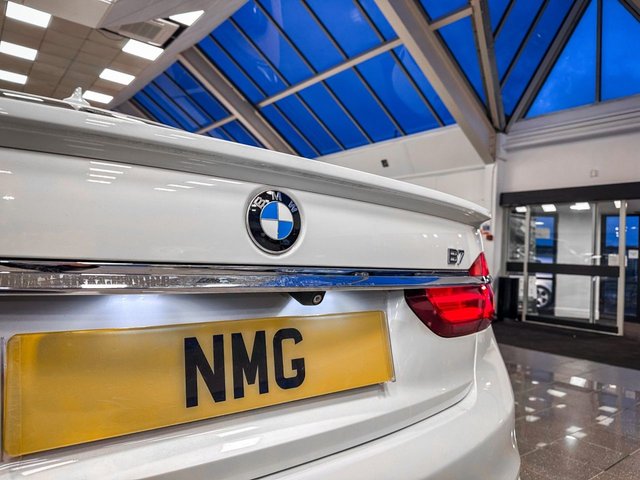 2016 BMW 7 Series 3L null 4dr - Photo 12