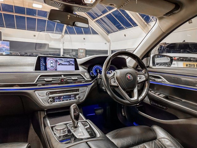 2016 BMW 7 Series 3L null 4dr - Photo 3