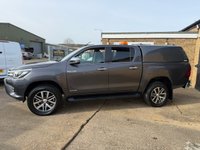 USED 2020 70 TOYOTA HILUX 2.4 D-4D Invincible Pickup Double Cab 4dr Diesel Auto 4WD Euro 6 (s/s) (TSS) (150 ps) 1 owner from new F.S.H