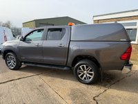 USED 2020 70 TOYOTA HILUX 2.4 D-4D Invincible Pickup Double Cab 4dr Diesel Auto 4WD Euro 6 (s/s) (TSS) (150 ps) 1 owner from new F.S.H