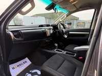 USED 2020 70 TOYOTA HILUX 2.4 D-4D Invincible Pickup Double Cab 4dr Diesel Auto 4WD Euro 6 (s/s) (TSS) (150 ps) 1 owner from new F.S.H