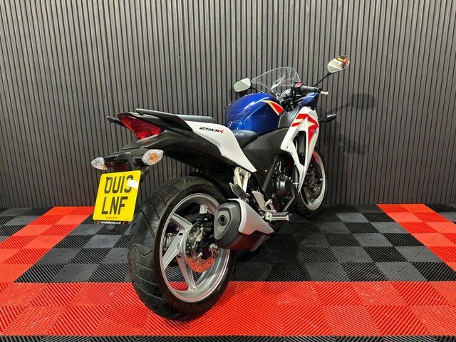 View our HONDA CBR250R