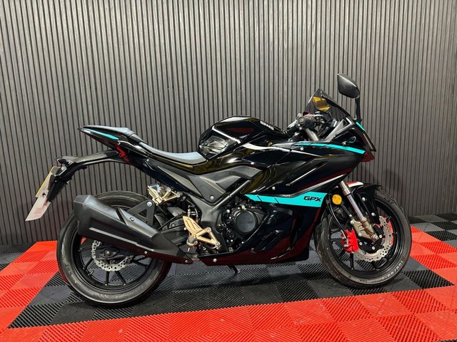 View our SINNIS GPX 125