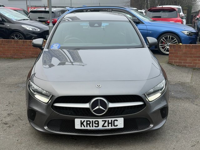 2019 Mercedes-Benz A-Class 1.5L Se 5dr - Photo 2