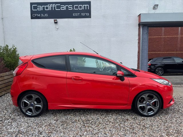2015 FORD FIESTA 1.6T EcoBoost ST-2 Hatchback 3dr Petrol Manual Euro 5 (182 ps) - Photo 2