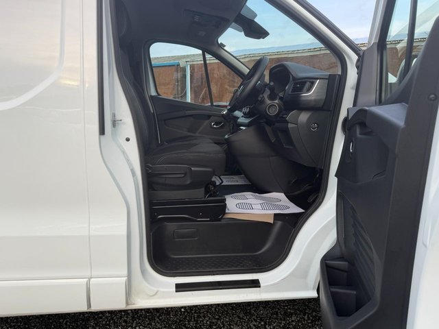 2024 RENAULT TRAFIC - Photo 11