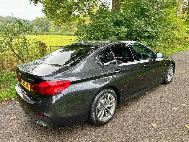 2019 BMW 5 SERIES - Photo 4