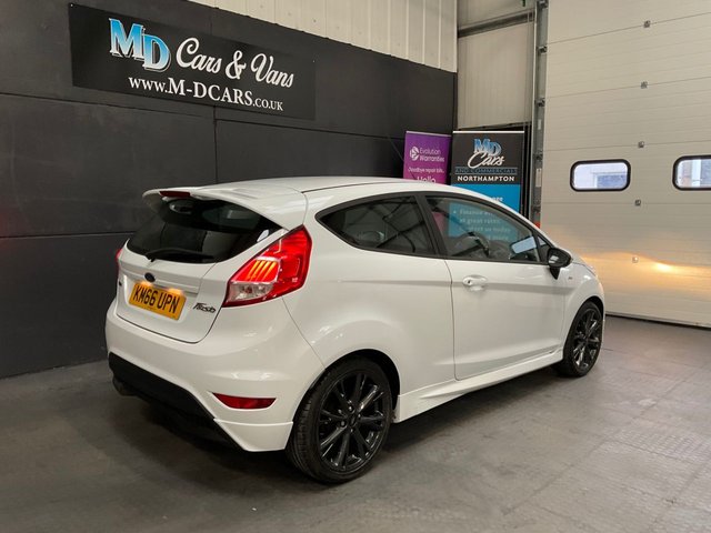 2016 FORD FIESTA 1.0T EcoBoost ST-Line Hatchback 3dr Petrol Manual Euro 6 (s/s) (125 ps) - Photo 6