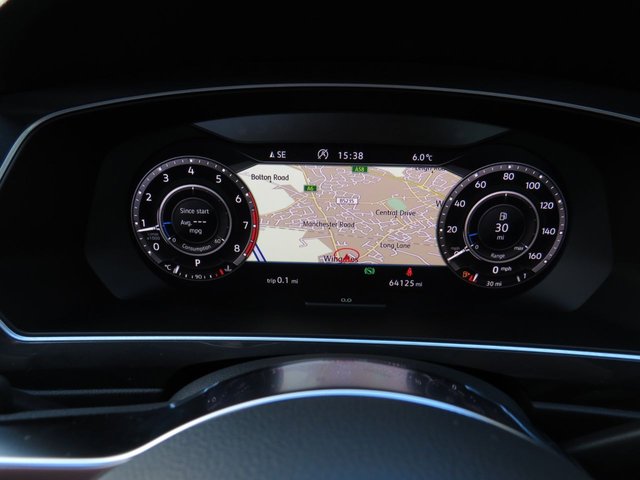 2017 VOLKSWAGEN TIGUAN 2.0 TSI R-Line SUV 5dr Petrol DSG 4Motion Euro 6 (s/s) (180 ps) - Photo 9