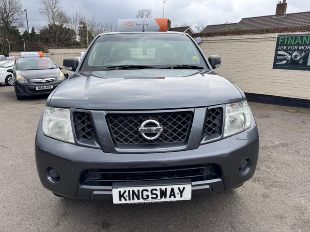 2015 NISSAN NAVARA 2015 2.5 dCi Visia Pickup Double Cab 4dr Diesel Manual 4WD Euro 5 (144 ps)
        
          NO VAT! SOLD WITH NEW MOT - Photo 2