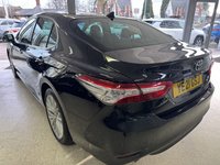 USED 2021 21 TOYOTA CAMRY 2.5 VVT-h Excel Saloon 4dr Petrol Hybrid CVT Euro 6 (s/s) (218 ps) Buy Online. Nationwide Delivery. Click  Collect  Finance available (subject to status)