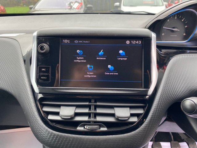 2017 Peugeot 2008 1.6L Allure 5dr - Photo 11