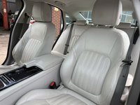 USED 2016 66 JAGUAR XF 2.0d Portfolio Saloon 4dr Diesel Auto Euro 6 (s/s) (180 ps) Memory Seats, Rear Camera