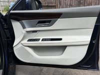 USED 2016 66 JAGUAR XF 2.0d Portfolio Saloon 4dr Diesel Auto Euro 6 (s/s) (180 ps) Memory Seats, Rear Camera