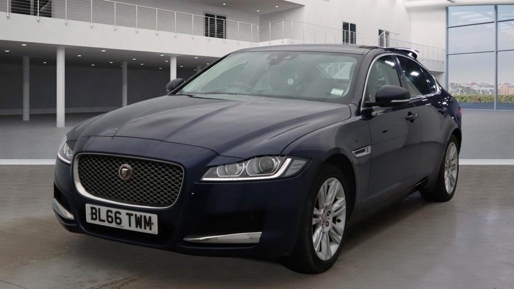 USED 2016 66 JAGUAR XF 2.0d Portfolio Saloon 4dr Diesel Auto Euro 6 (s/s) (180 ps)