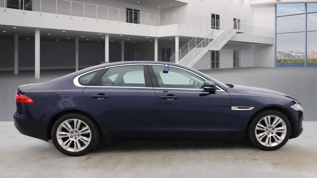 USED 2016 66 JAGUAR XF 2.0d Portfolio Saloon 4dr Diesel Auto Euro 6 (s/s) (180 ps)