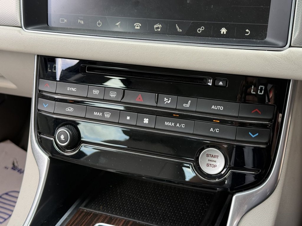 USED 2016 66 JAGUAR XF 2.0d Portfolio Saloon 4dr Diesel Auto Euro 6 (s/s) (180 ps) Memory Seats, Rear Camera