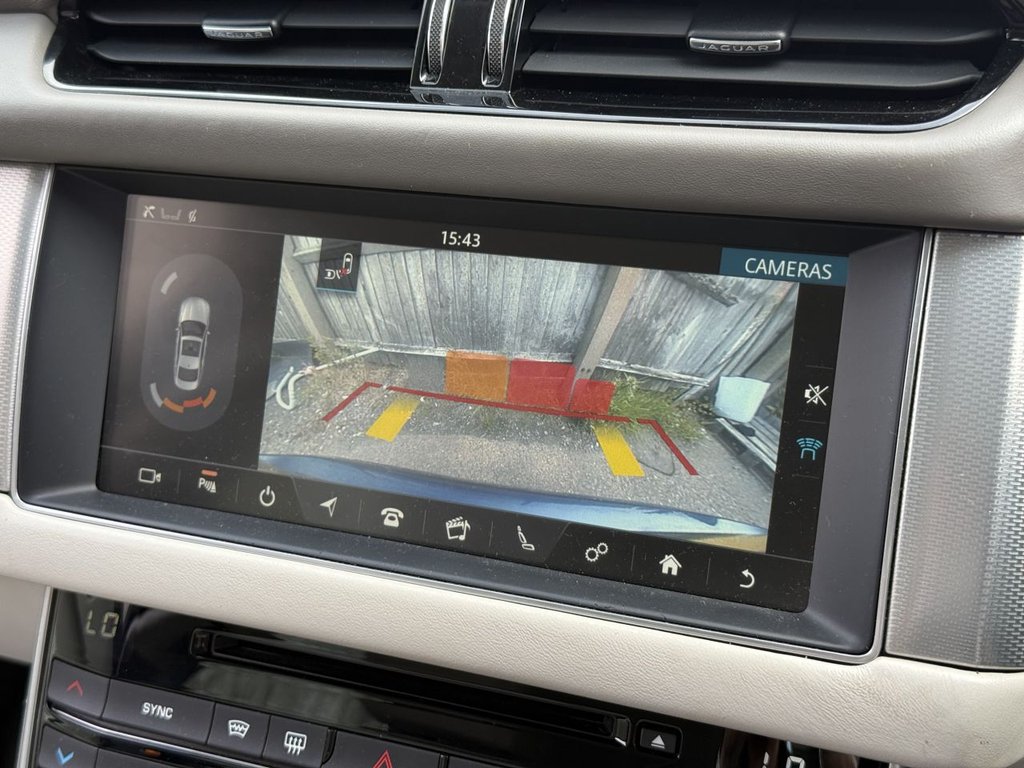 USED 2016 66 JAGUAR XF 2.0d Portfolio Saloon 4dr Diesel Auto Euro 6 (s/s) (180 ps) Memory Seats, Rear Camera