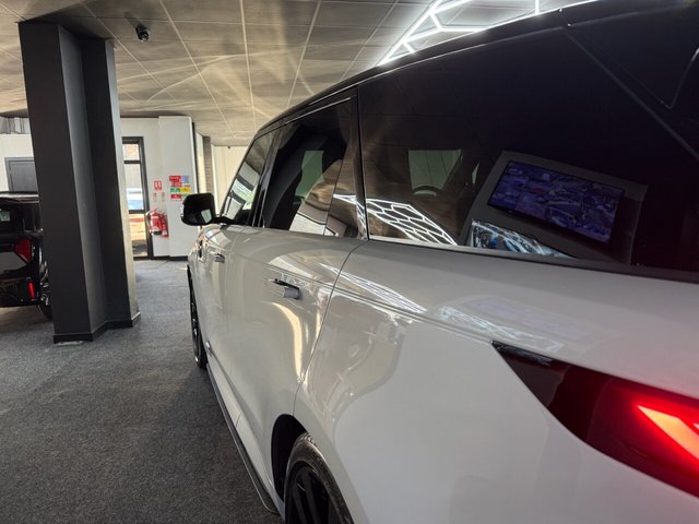 2023 Land Rover RANGE ROVER SPORT - Photo 4