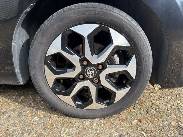 2018 TOYOTA AYGO 1.0 VVT-i x-plore Hatchback 5dr Petrol Manual Euro 6 (71 ps) - Photo 6