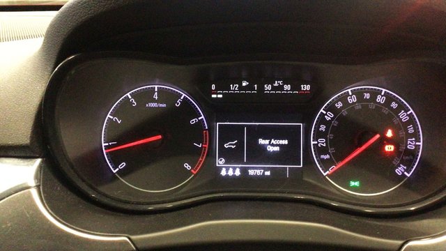 2015 VAUXHALL CORSA - Photo 9