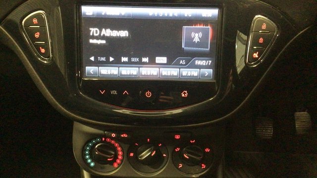 2015 VAUXHALL CORSA - Photo 8