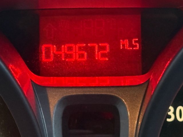 2012 FORD FIESTA 1.25 Zetec Hatchback 5dr Petrol Manual (129 g/km, 81 bhp) - Photo 10