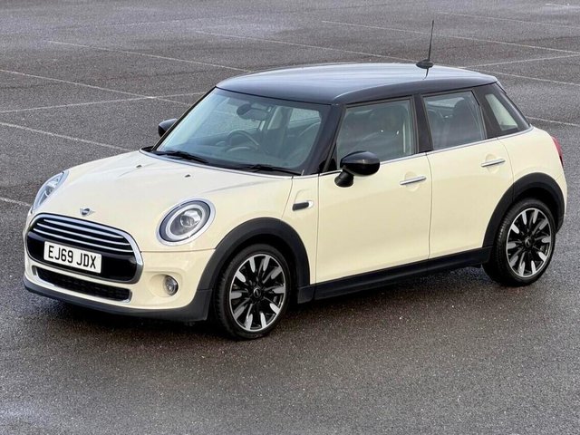 2019 MINI HATCH 1.5 Cooper Exclusive Steptronic Euro 6 (s/s) 5dr - Photo 3